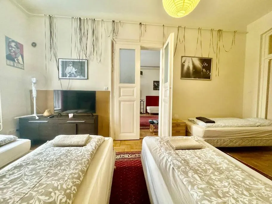 Synagogue Loft 3Br Free Parking Apartman Budapest