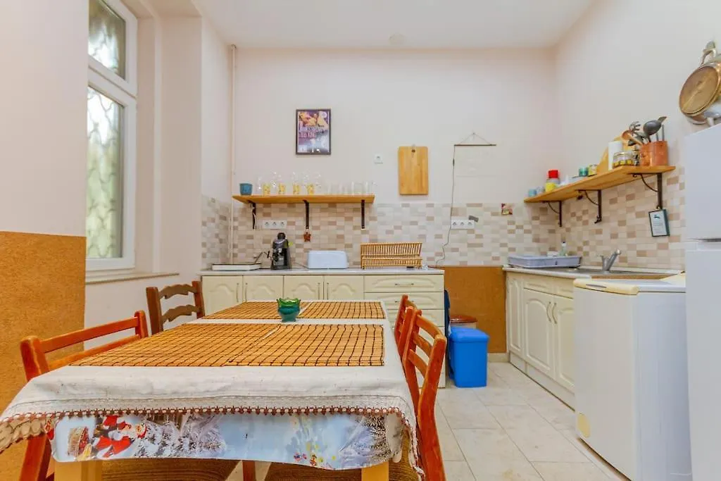 Synagogue Loft 3Br Free Parking Apartman Budapest
