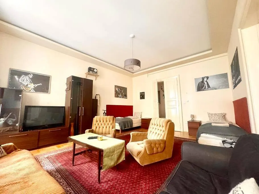 Synagogue Loft 3Br Free Parking Apartman Budapest